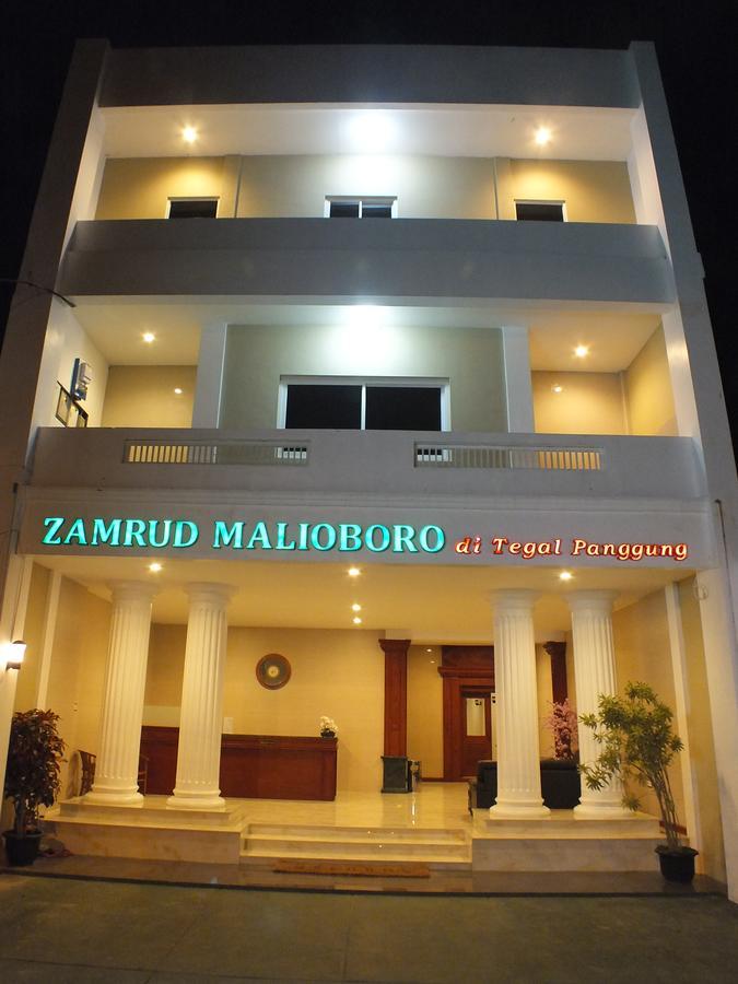 Zamrud Malioboro Otel Yogyakarta Dış mekan fotoğraf