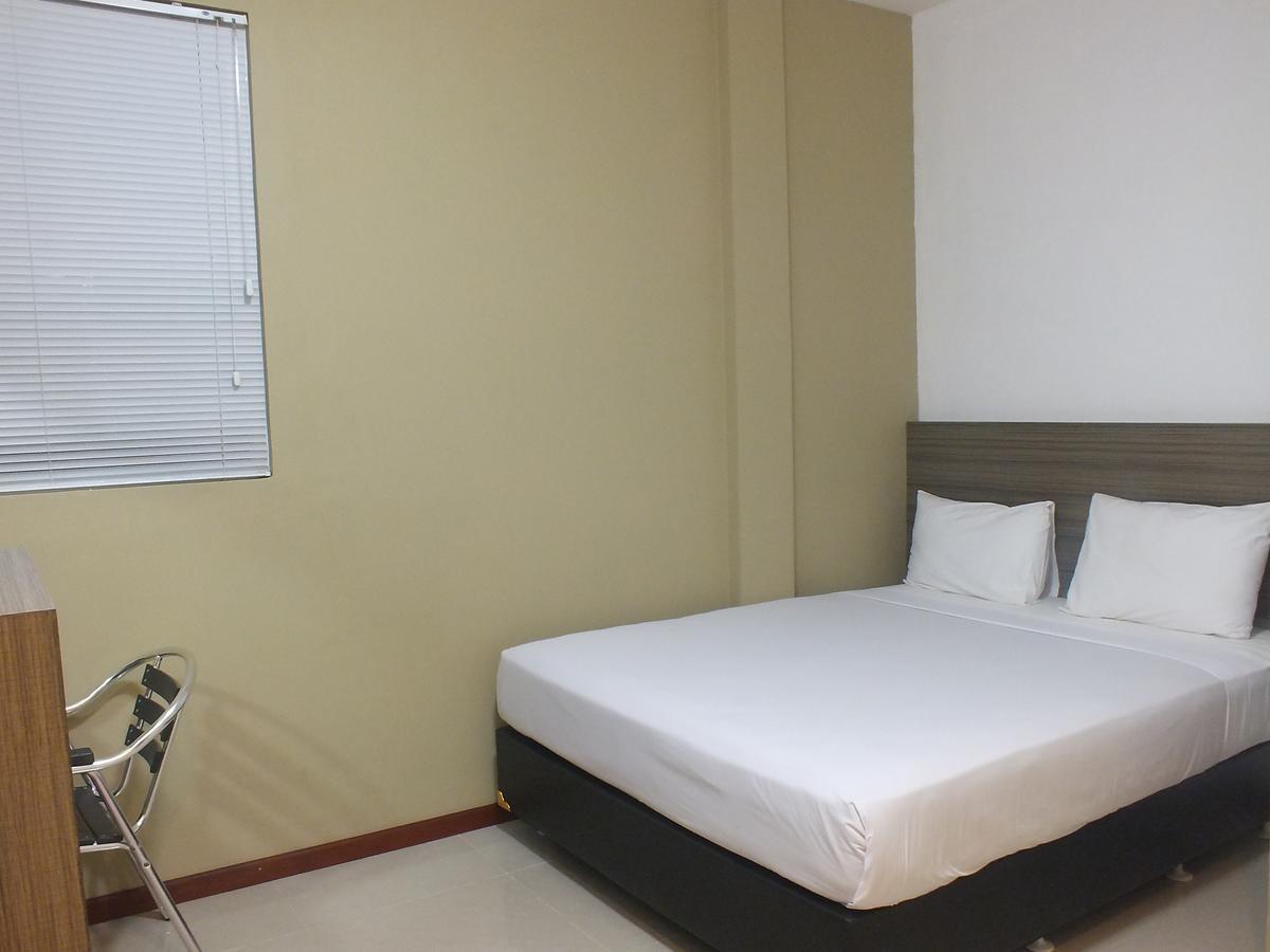 Zamrud Malioboro Otel Yogyakarta Dış mekan fotoğraf
