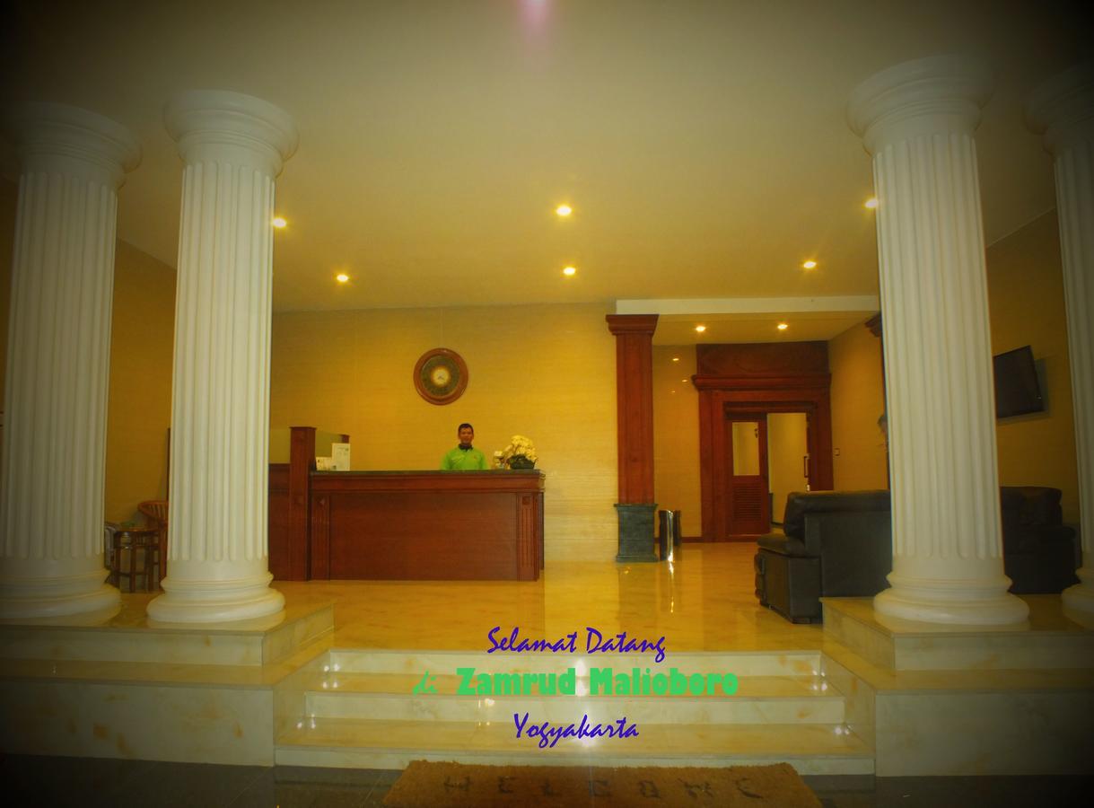Zamrud Malioboro Otel Yogyakarta Dış mekan fotoğraf