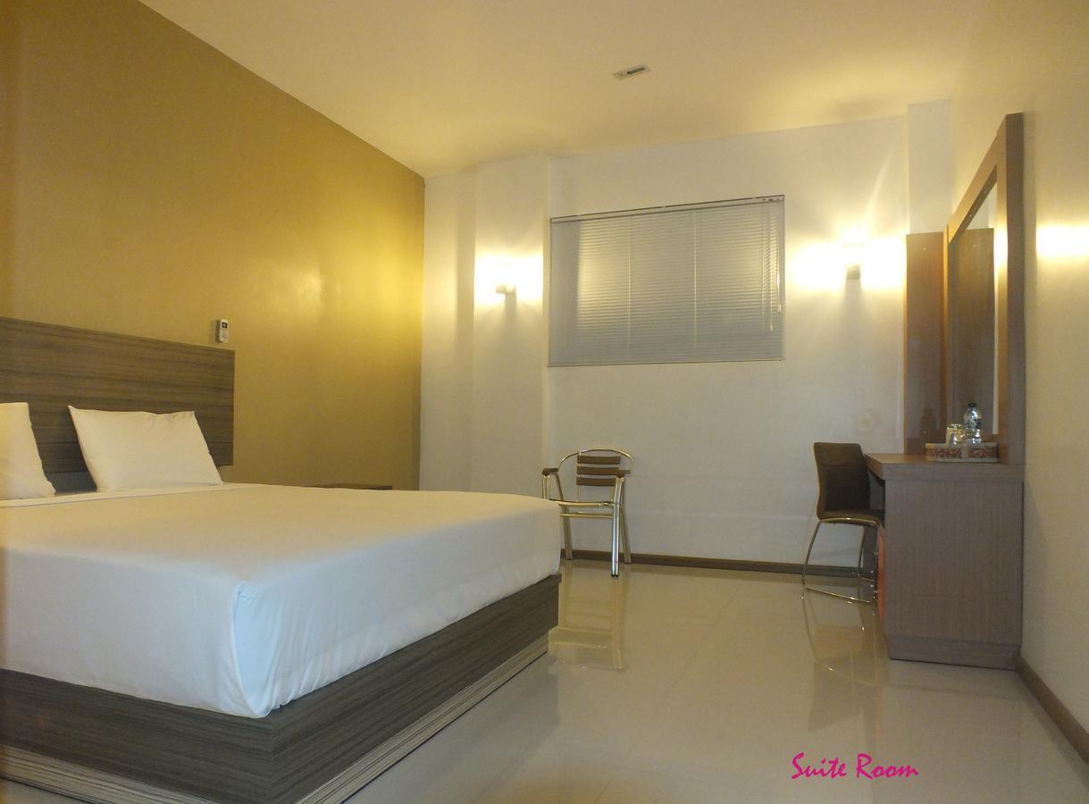 Zamrud Malioboro Otel Yogyakarta Dış mekan fotoğraf